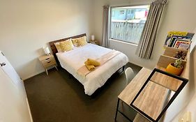Papamoa Two Rooms & Kitchenette - Dogs Welcome